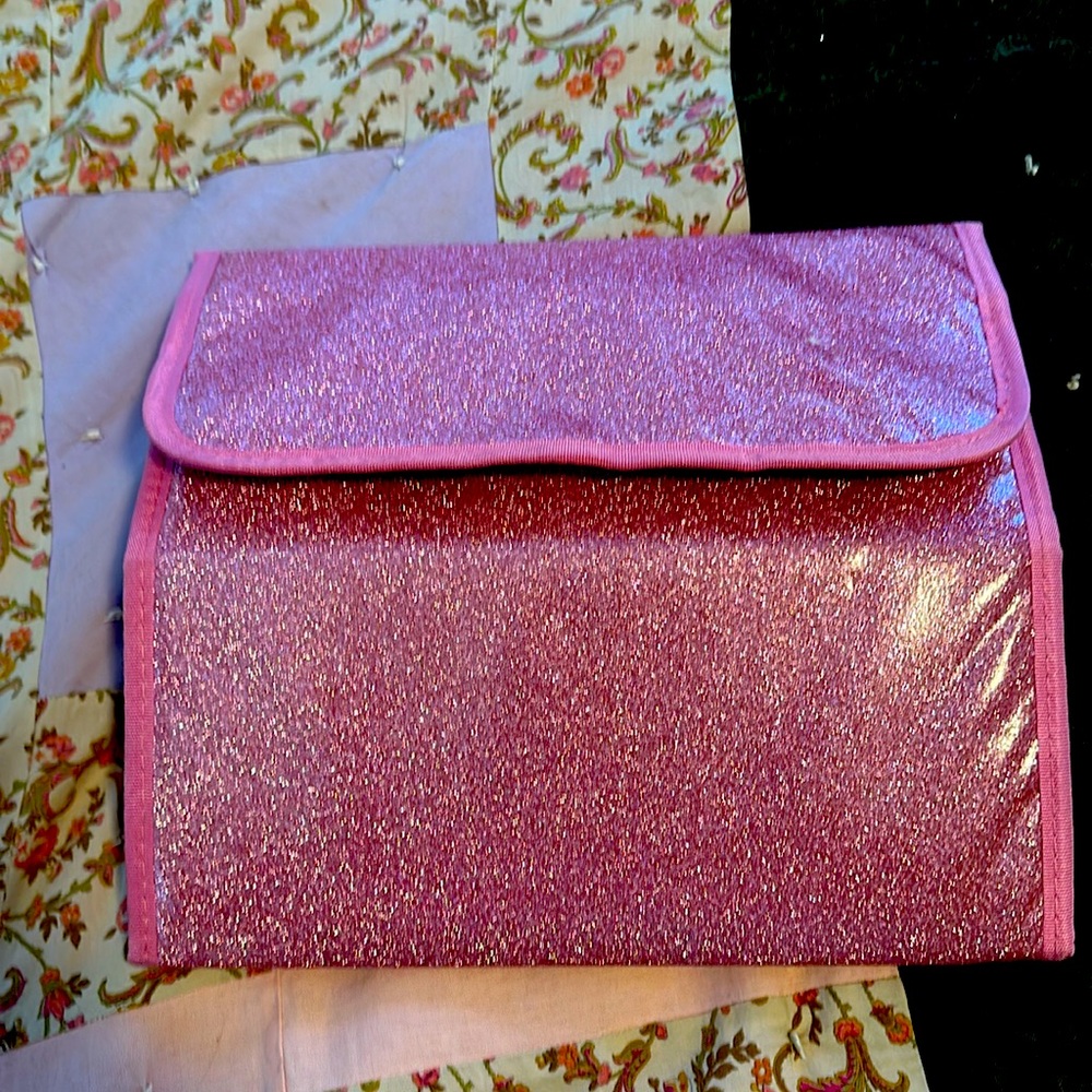 Sparkly Jewelry Case Travel bag keep you jewelry organized when traveling.🧳PINK